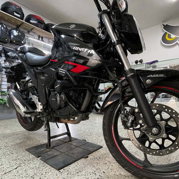 BARRA DE PROTECCIÓN CON SLIDER ARMO SUZUKI GIXXER 150 FI
