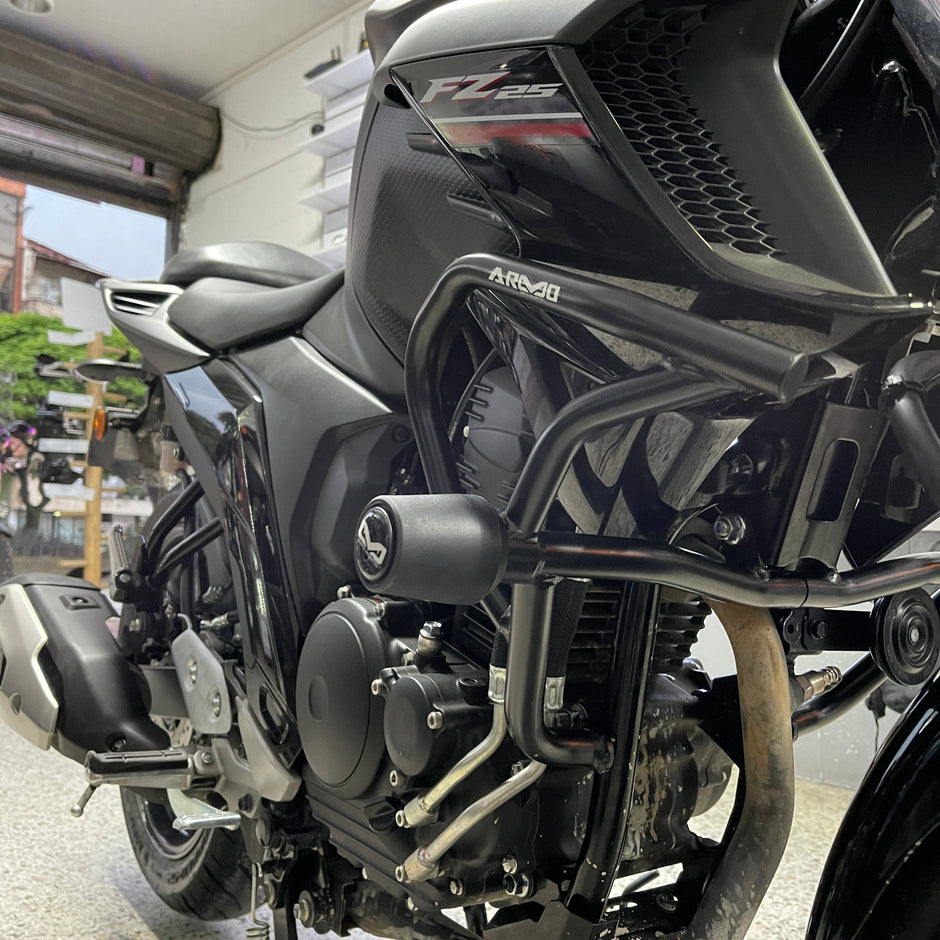 BARRA DE PROTECCIÓN CON SLIDER ARMO YAMAHA FZ25