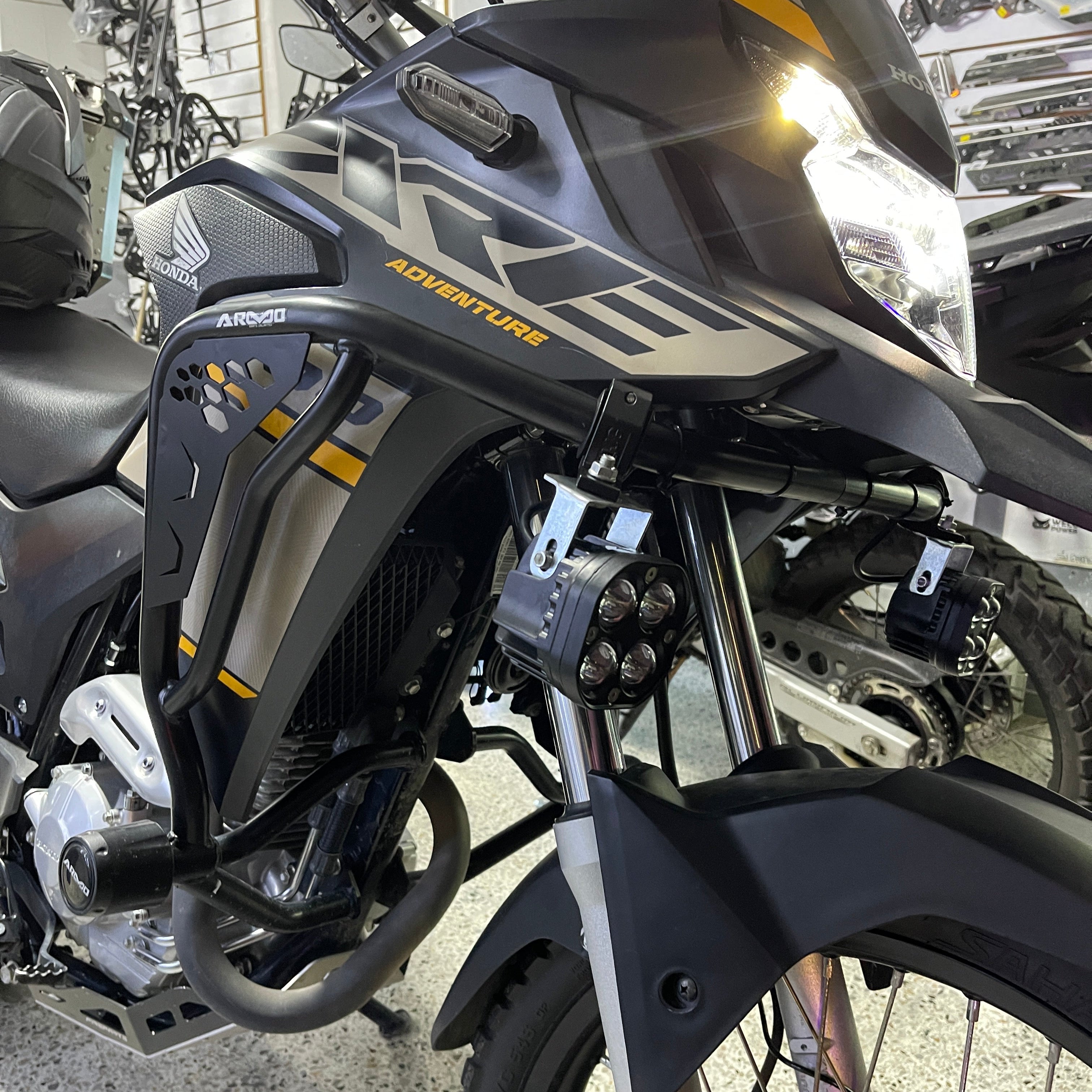 BARRA DE PROTECCIÓN CON SLIDER ARMO HONDA XRE 300 ABS