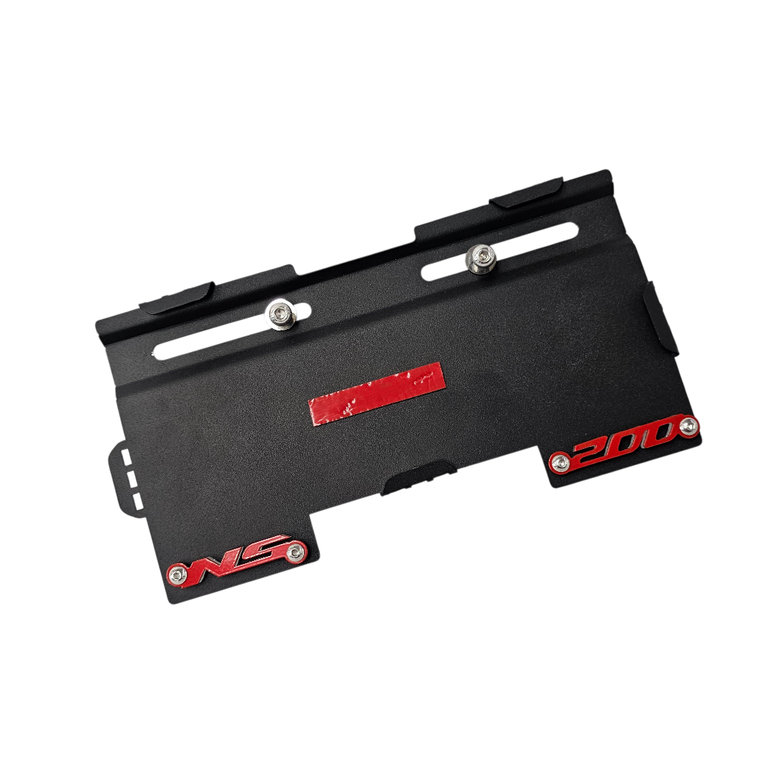 PORTA PLACA EN ACERO BAJAJ PULSAR NS 200 (CON ESPACIO PARA ROBALUZ) SIN PERFORAR
