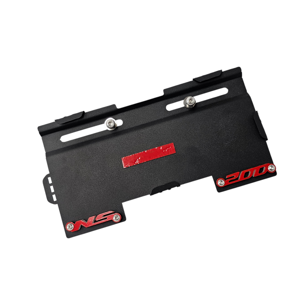 PORTA PLACA EN ACERO BAJAJ PULSAR NS 200 (CON ESPACIO PARA ROBALUZ) SIN PERFORAR