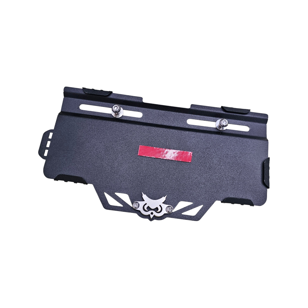 PORTA PLACA EN ACERO SIN PERFORAR LOGO BUHO