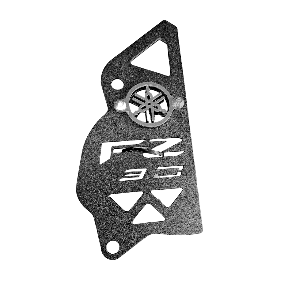 PROTECTOR TAPA PIÑON EN ACERO YAMAHA FZ 3.0