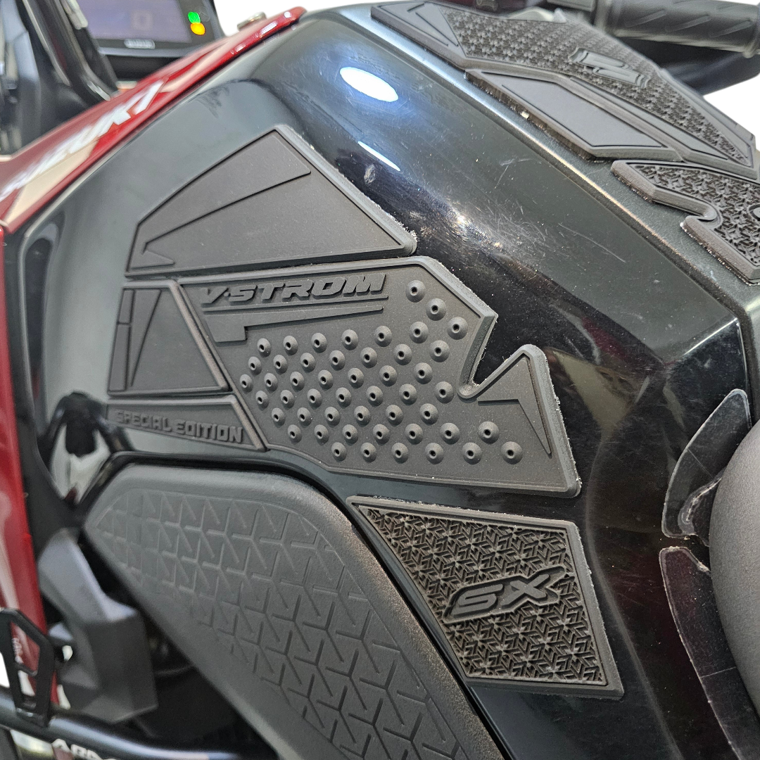 STOMPGRIPS - PROTECTORES DE TANQUE SPECIAL EDITION SUZUKI VSTROM 250 SX