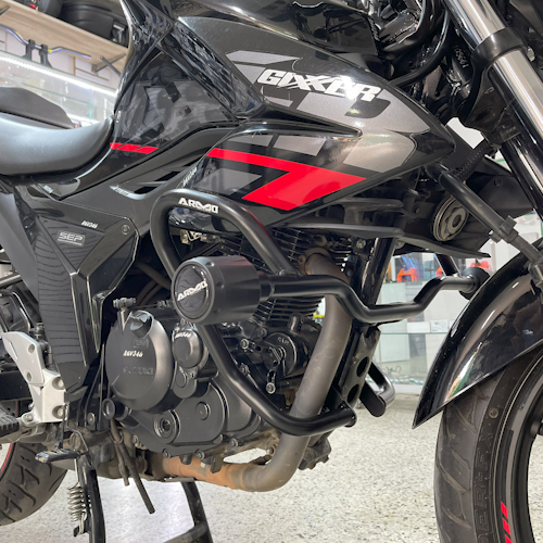 BARRA DE PROTECCIÓN CON SLIDER ARMO SUZUKI GIXXER 150 FI