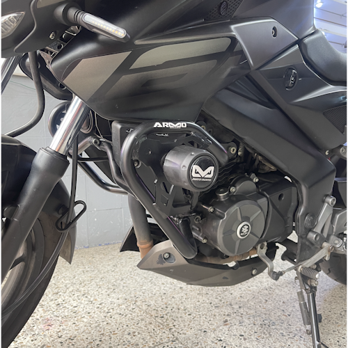 BARRA DE PROTECCIÓN CON SLIDER ARMO PULSAR NS 160