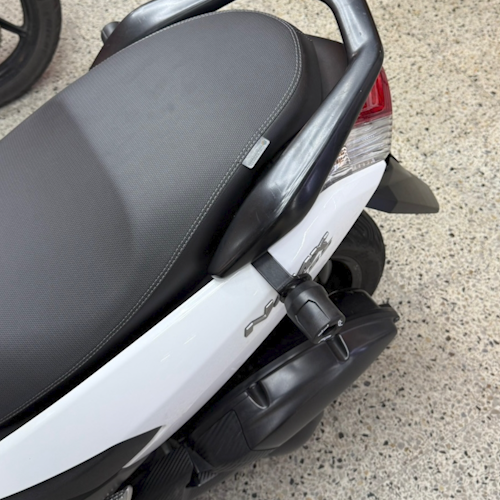 DEFENSAS CON SLIDERS FP VARIANT TRASERO YAMAHA NMAX V1