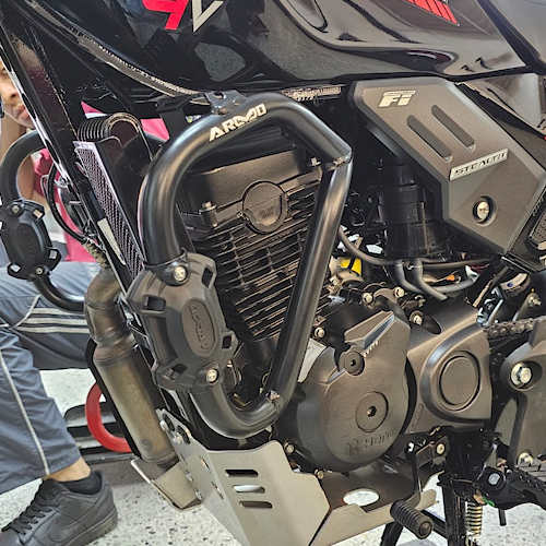 BARRA DE PROTECCIÓN CON SLIDER ARMO HERO XPULSE 200