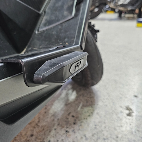 DEFENSAS CON SLIDERS FP FLOOR BOARD DELANTERO VICTORY BLACK