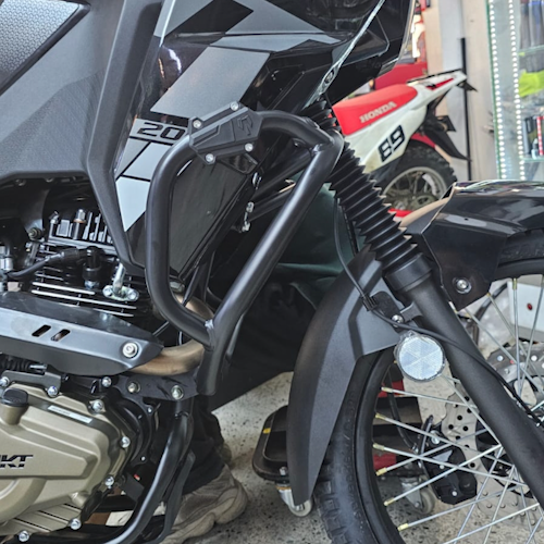 BARRA DE PROTECCIÓN CON SLIDER FP AKT TTDS 200 - AKT TT 200 2026