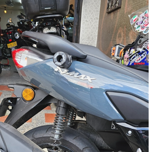 DEFENSAS CON SLIDERS FP VARIANT TRASERO YAMAHA NMAX CONNECTED