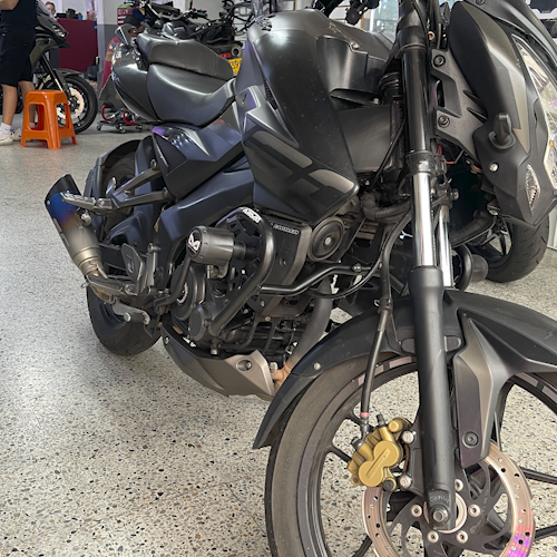 BARRA DE PROTECCIÓN CON SLIDER ARMO PULSAR NS 160