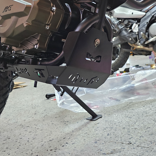PECHERA / PROTECTOR DE MOTOR ARMO AKT TTR 2014/2024 - TTR 2025 - TTDS - TT 200 2026