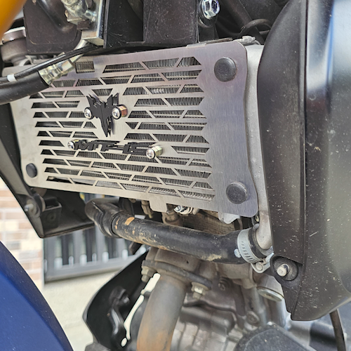 PROTECTOR DE RADIADOR EN ACERO YAMAHA MT-15