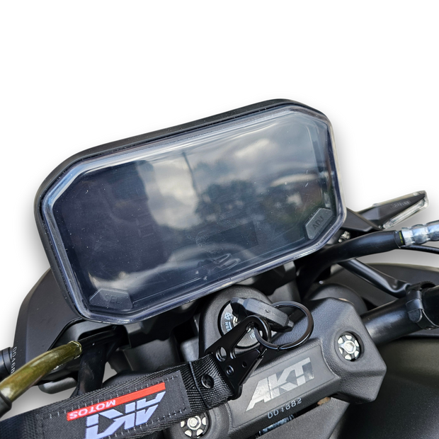PROTECTOR DE TACOMETRO AKT CR4 200 PRO - CR4 125 - CR4 150 - 250R (CUADRADO)