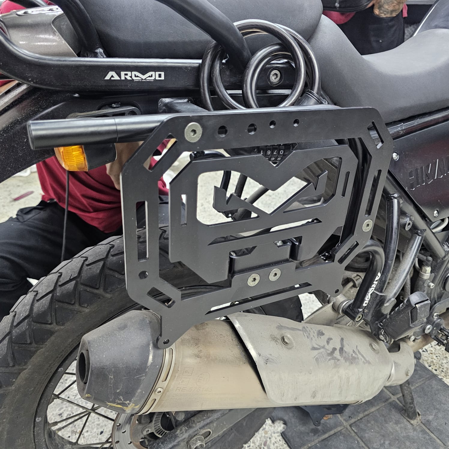 PORTA ALFORJAS MULTIFUNCIONAL ROYAN ENFIELD HIMALAYAN/SCRAM 411