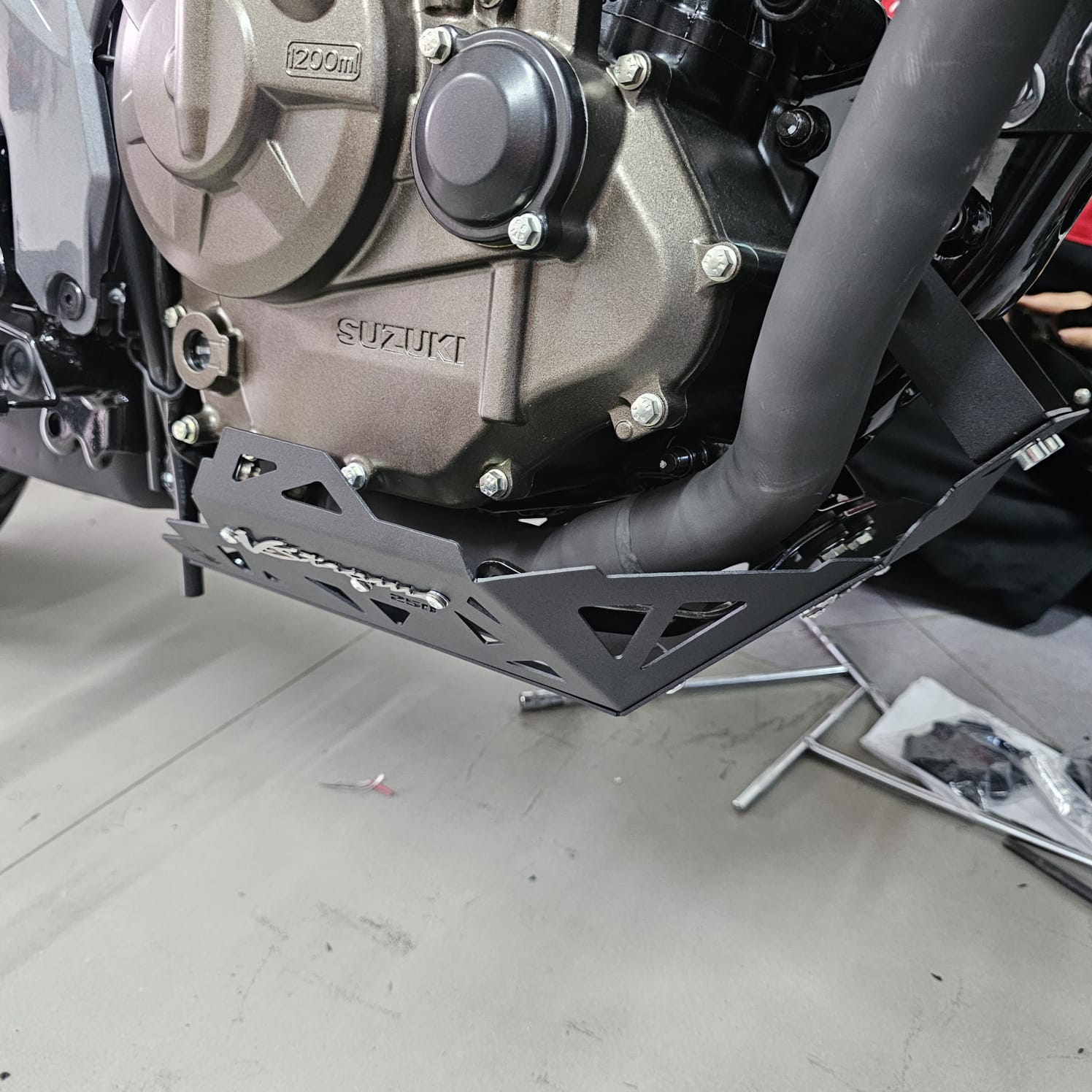 PROTECTOR DE MOTOR PECHERA SUZUKI VSTROM 250 SX