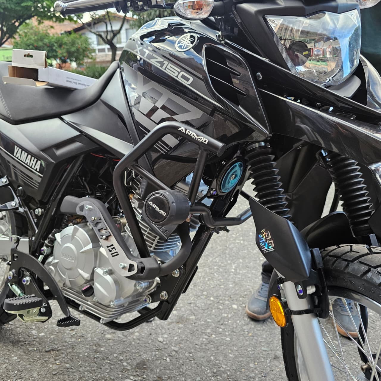 LAMINA CURVA DE EXOSTO EN ACERO YAMAHA XTZ 150