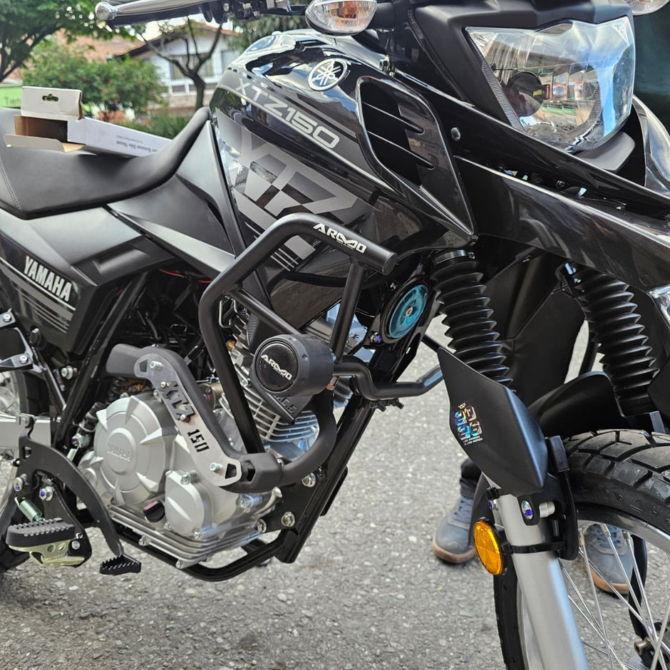 LAMINA CURVA DE EXOSTO EN ACERO YAMAHA XTZ 150