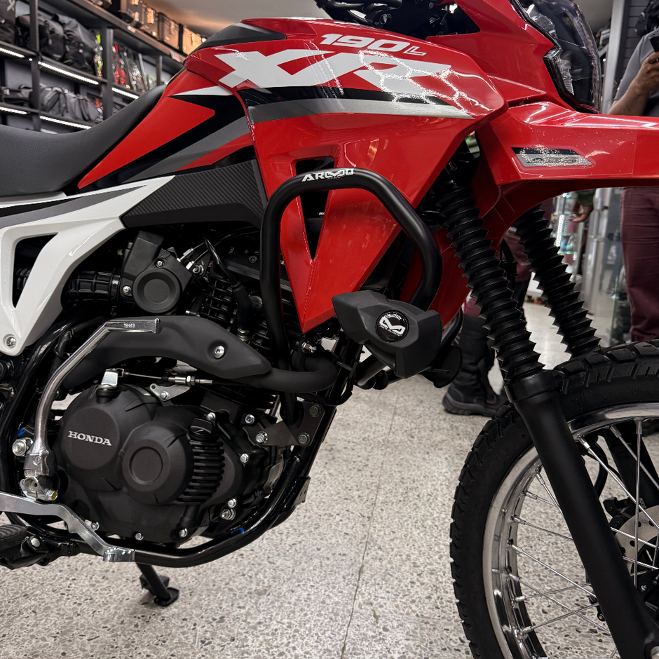 BARRA DE PROTECCIÓN CON SLIDER ARMO XR 190L 2.0 ABS 2.0