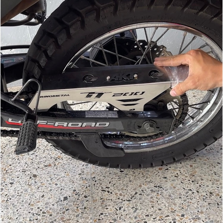 GUARDA CADENA EN ACERO AKT TTR 2014/2024 - TTR 2025 - TTDS - TT 200 2026