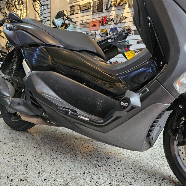 DEFENSAS CON SLIDERS ARMO YAMAHA NMAX CONNECTED DELANTERO Y TRASERO