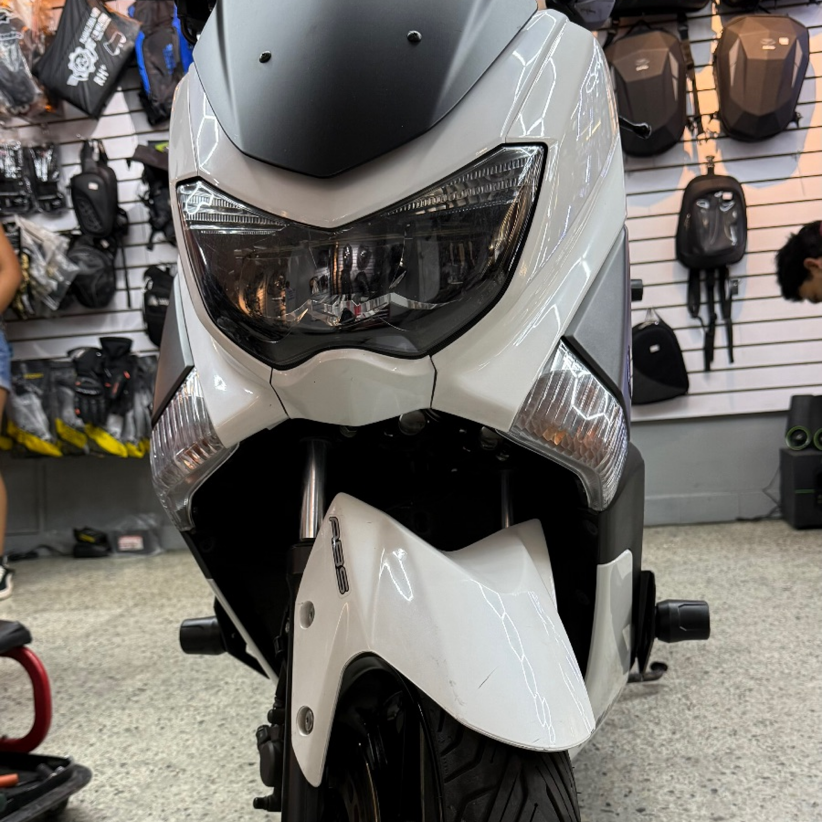 DEFENSAS CON SLIDERS FP VARIANT DELANTERO YAMAHA NMAX V1