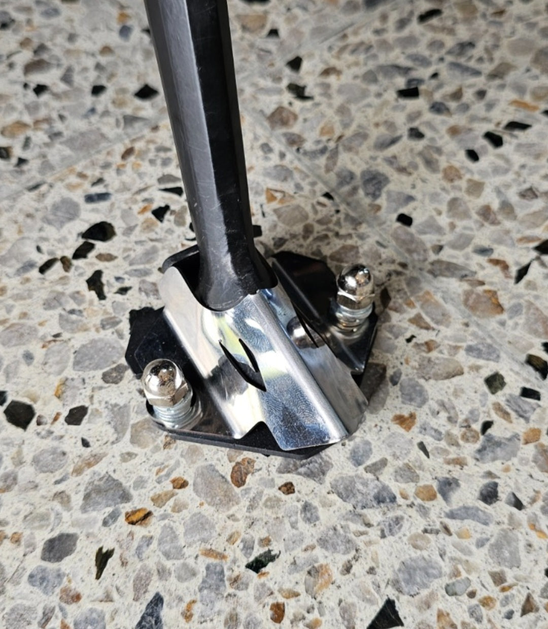 SOPORTE DE PATA - CHANCLA BAJAJ DOMINAR