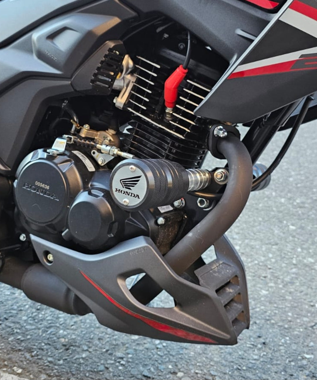 SLIDERS DE ALTO IMPACTO HONDA CB160F - HONDA CB190R 2016/2019 - HONDA CB190R 2.0 2025