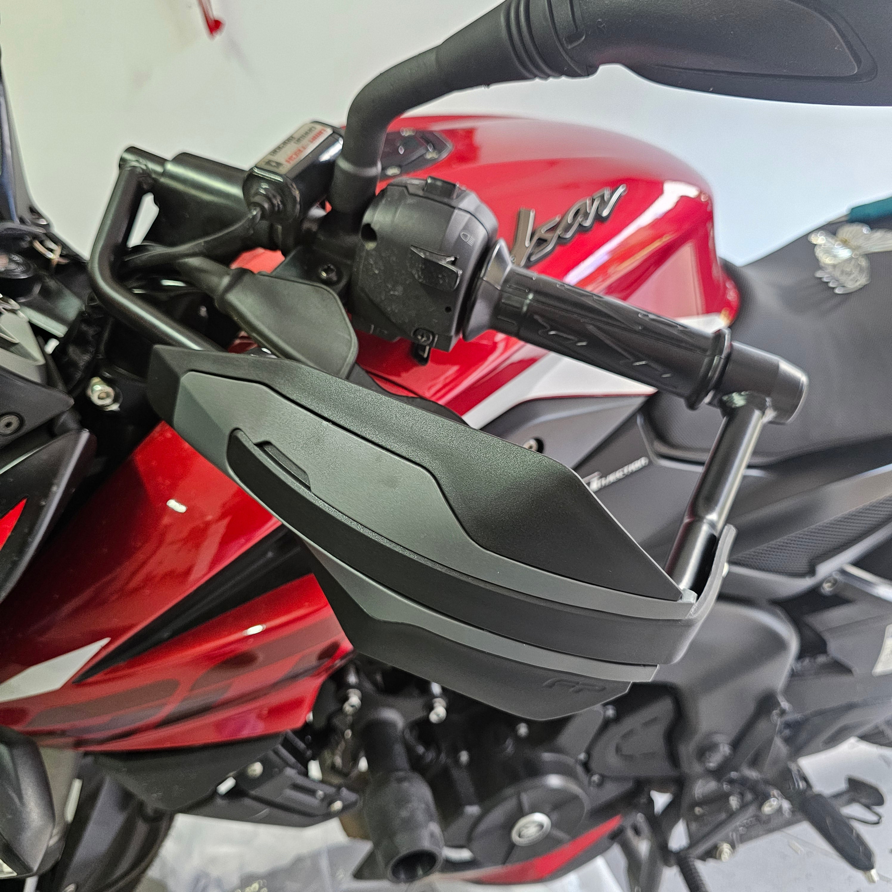 HAND SAVERS FP 2DRIFT BAJAJ PULSAR (2 LADOS)