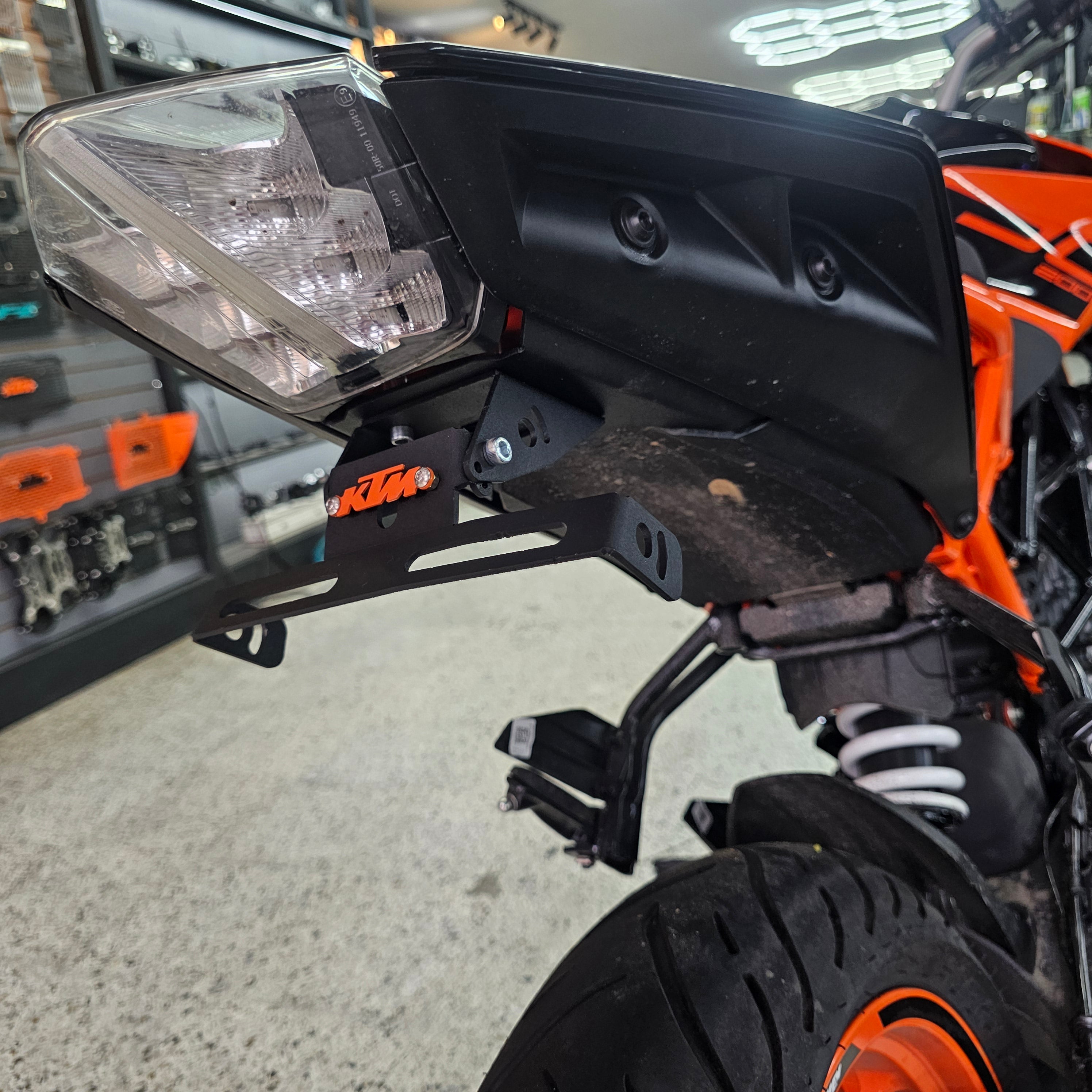 FENDER ELIMINATOR KTM DUKE 200/250/390 NG - KTM ADVENTOUR 250/390