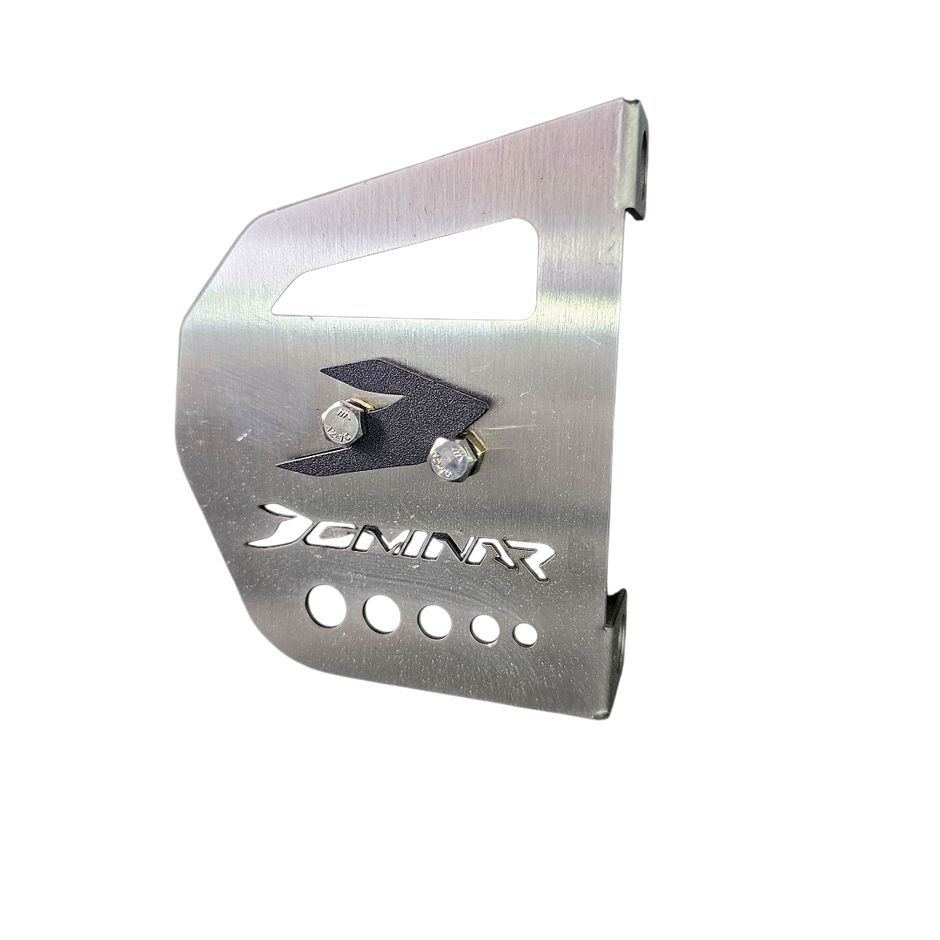 PROTECTOR DE CALIPER EN ACERO DOMINAR 250 - 400 UG