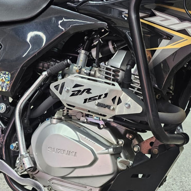 LAMINA CURVA DE EXOSTO EN ACERO SUZUKI DR 150