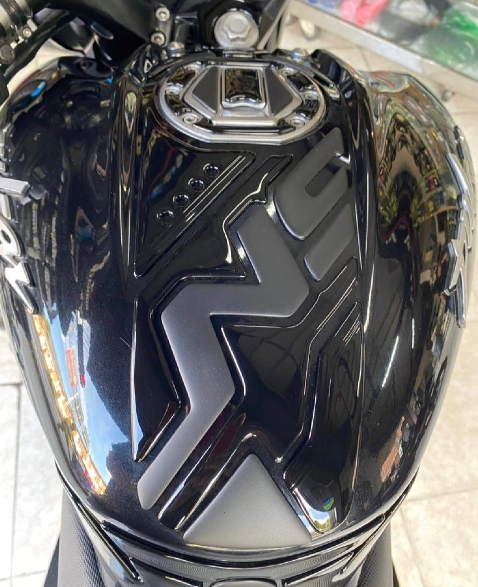 STOMPGRIPS - PROTECTORES DE TANQUE LUXUS PROTECT BAJAJ PULSAR NS400Z - PULSAR NS 200 - 160 - 150 - 125 UG