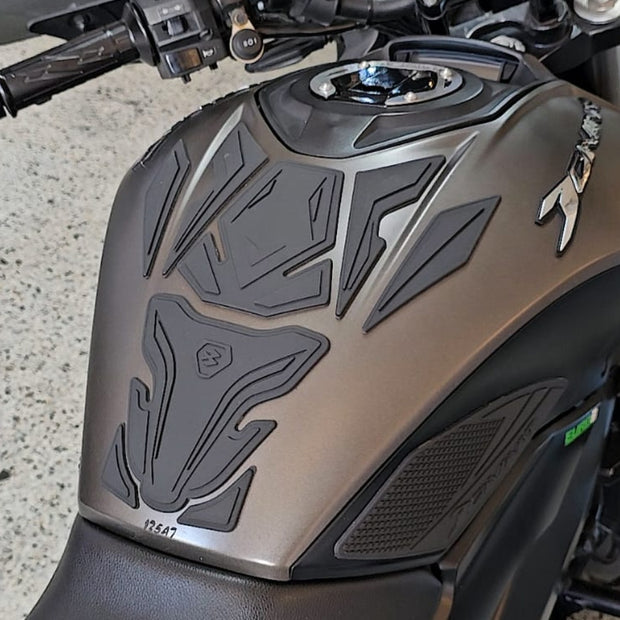 STOMPGRIPS - PROTECTORES DE TANQUE SPECIAL EDITION BAJAJ DOMINAR 250 - 400 UG