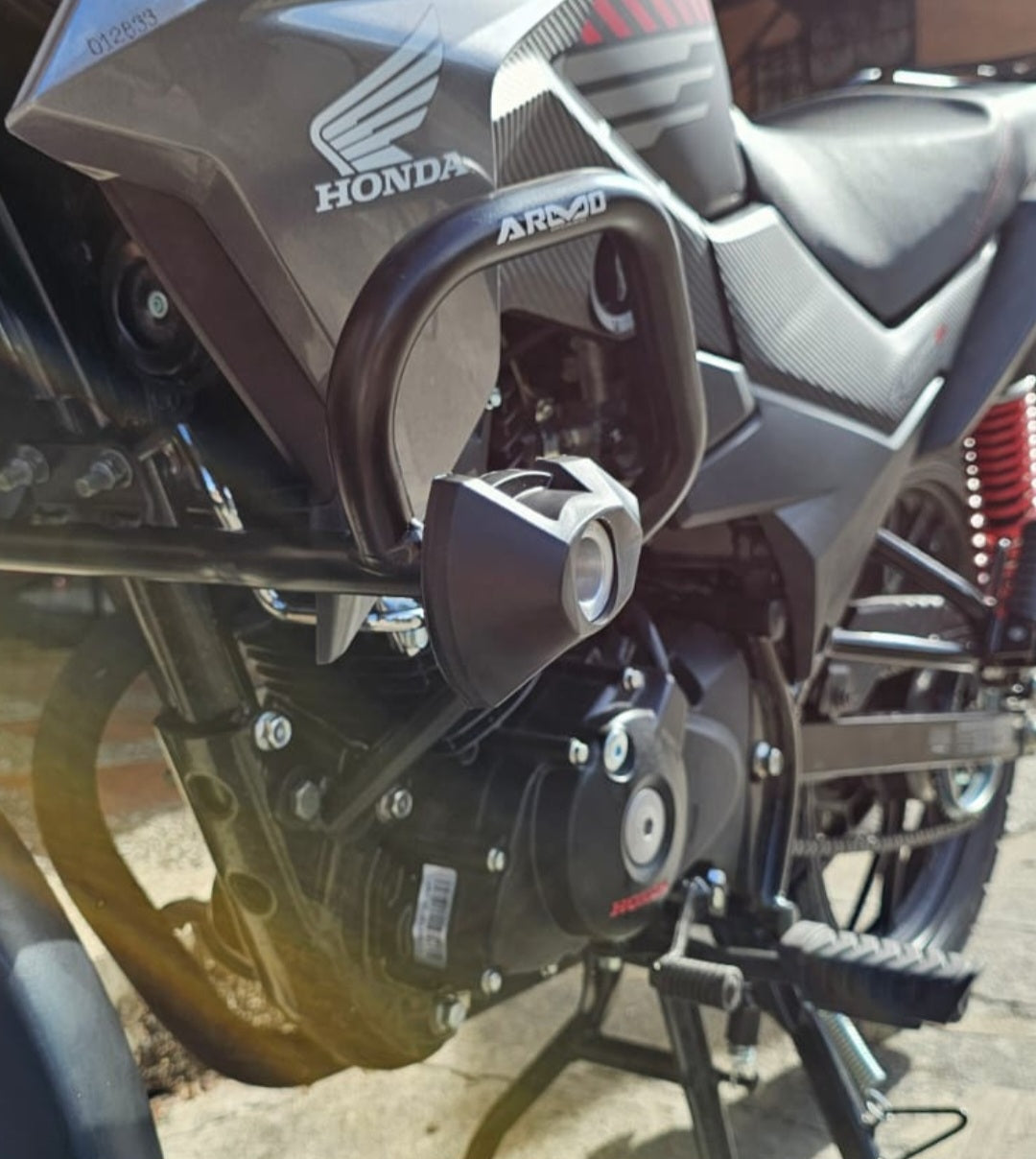 BARRA DE PROTECCIÓN CON SLIDER ARMO HONDA CB125F