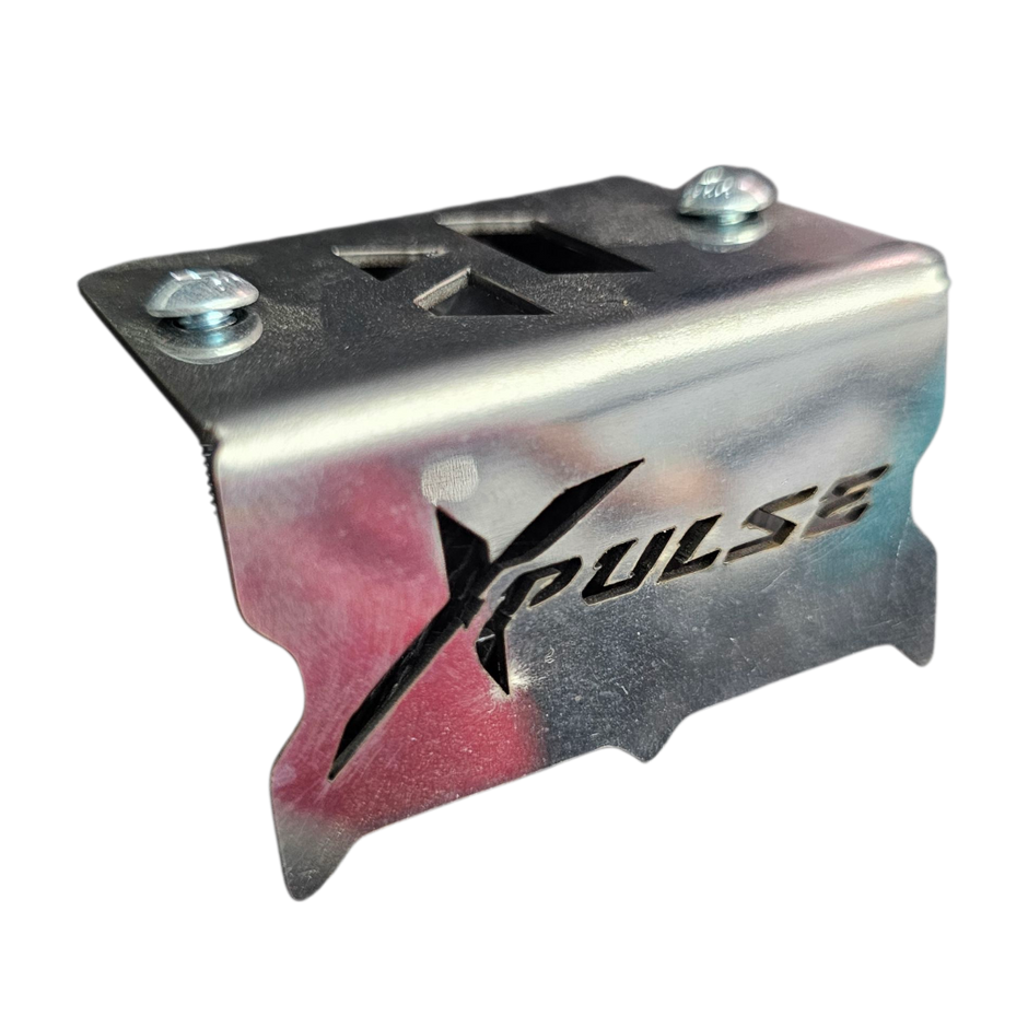 PROTECTOR DE BOMBA O DEPOSITO DE LIQUIDO DE FRENO DELANTERO EN ACERO HERO XPULSE 200 - 4V