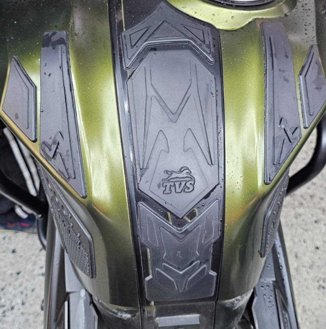 STOMPGRIPS - PROTECTORES DE TANQUE SPECIAL EDITION TVS APACHE 160/180 2V - TVS APACHE 160/200 4V