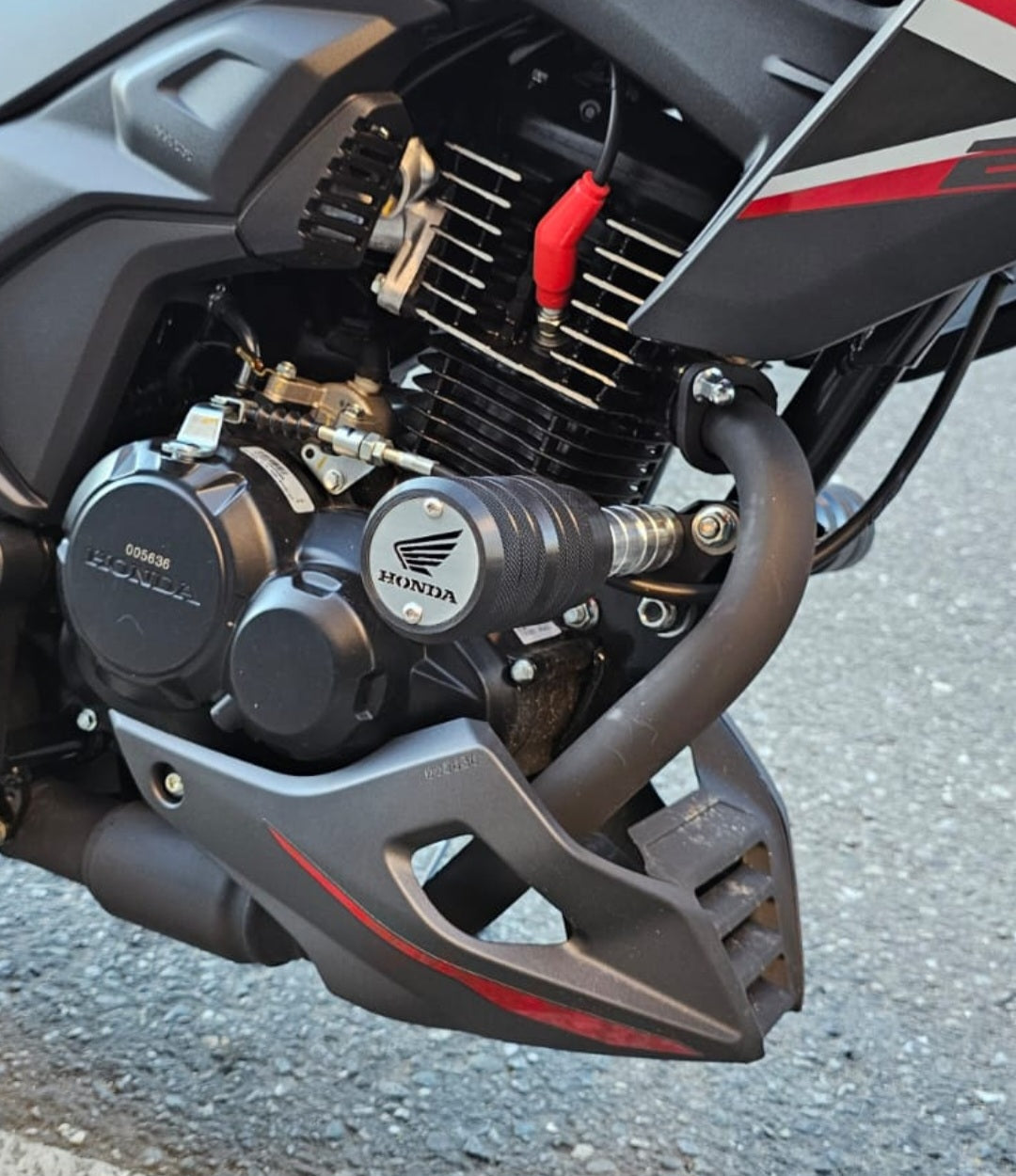 SLIDERS DE ALTO IMPACTO HONDA CB160F - HONDA CB190R 2016/2019 - HONDA CB190R 2.0 2025