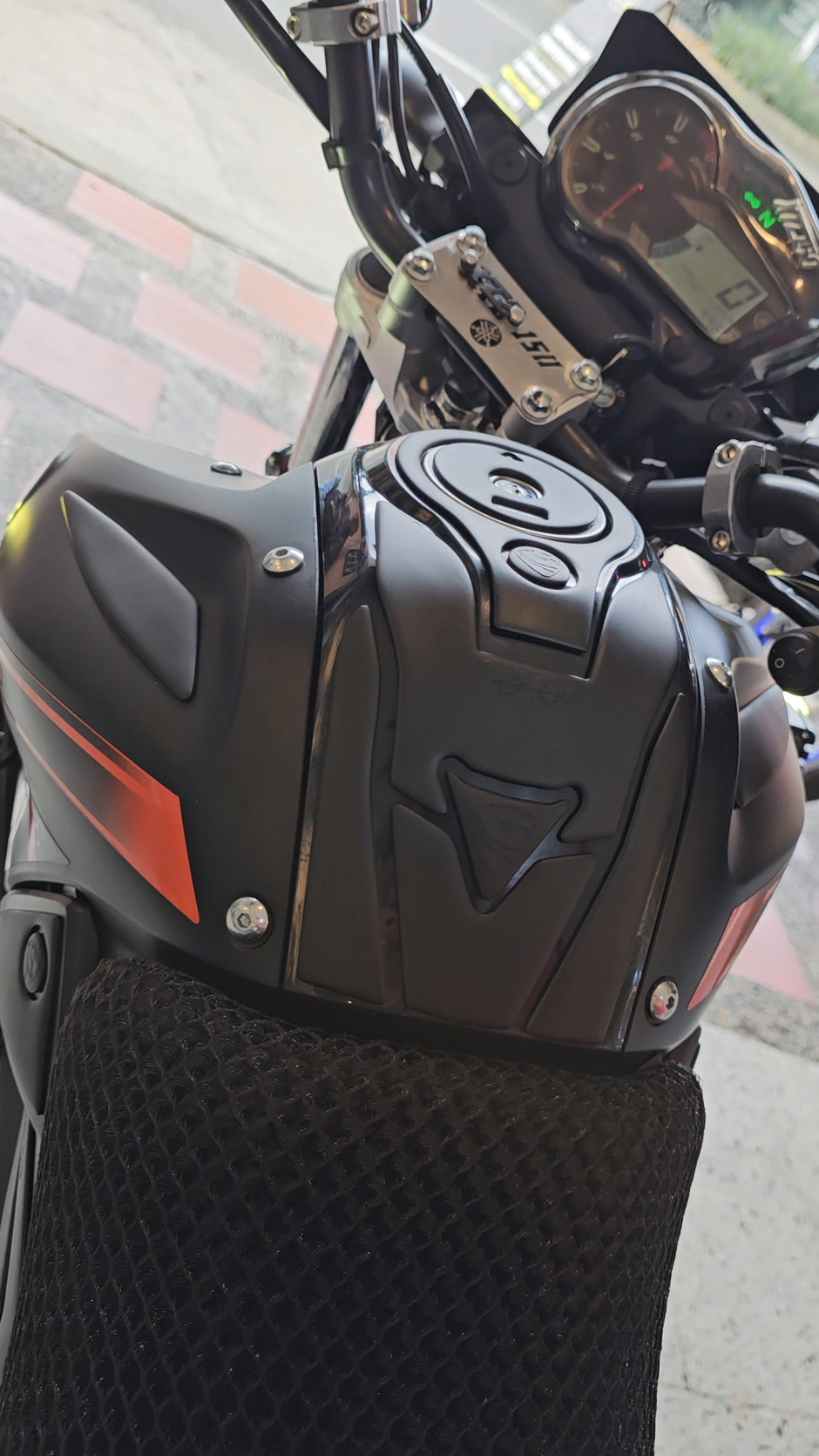 STOMPGRIPS - PROTECTORES DE TANQUE LUXUS PROTECT YAMAHA XTZ 150