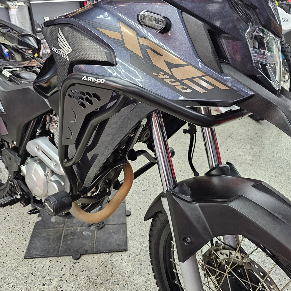 BARRA DE PROTECCIÓN CON SLIDER ARMO HONDA XRE 300 ABS