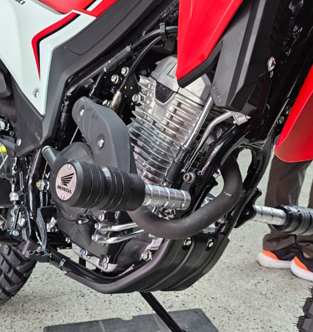 SLIDERS DE ALTO IMPACTO HONDA XR 300 TORNADO