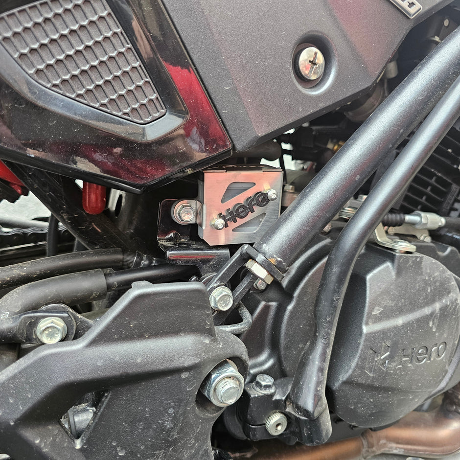 PROTECTOR DE BOMBA O DEPOSITO DE LIQUIDO DE FRENO TRASERO EN ACERO HERO XPULSE 200 4V