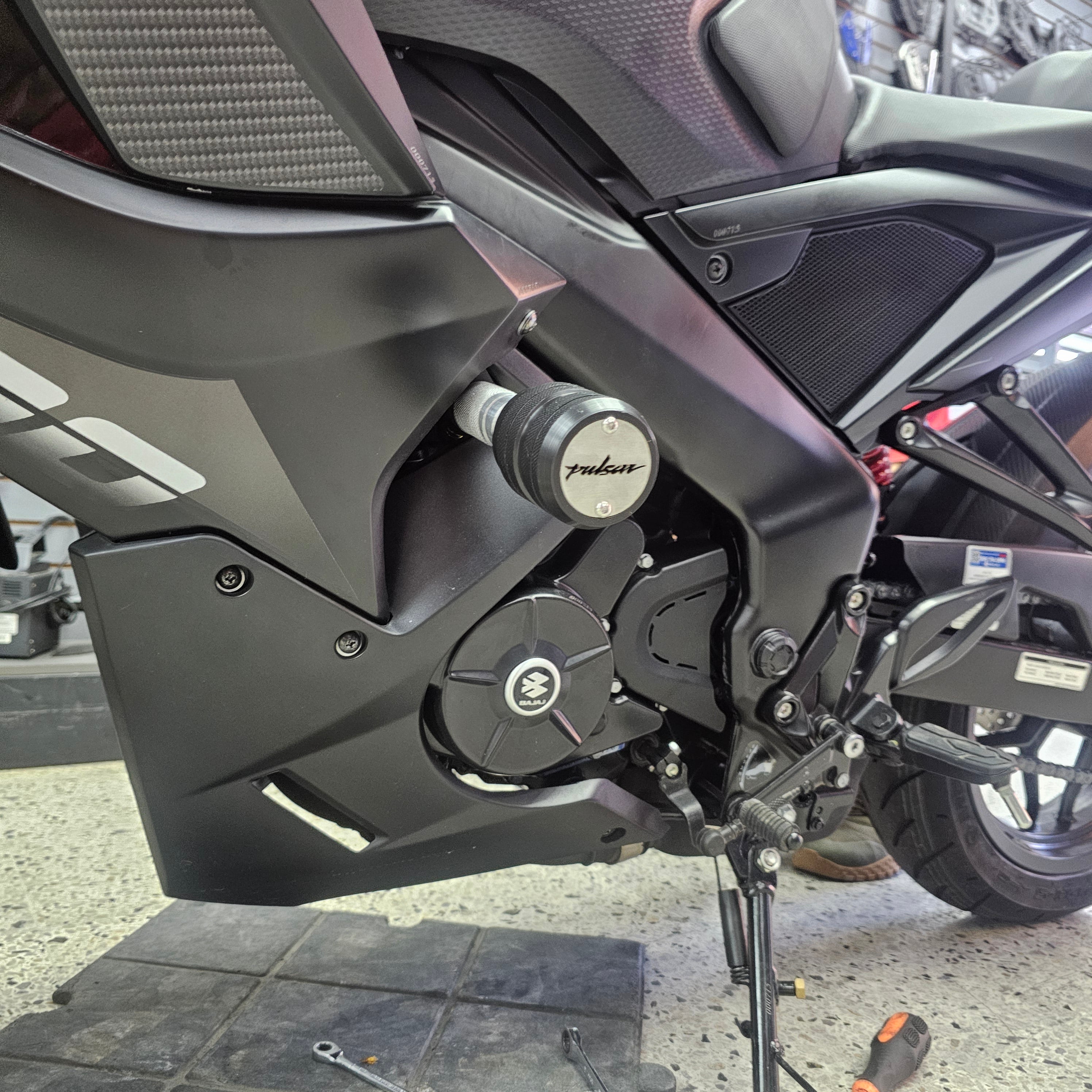 SLIDERS DE ALTO IMPACTO BAJAJ PULSAR RS 200