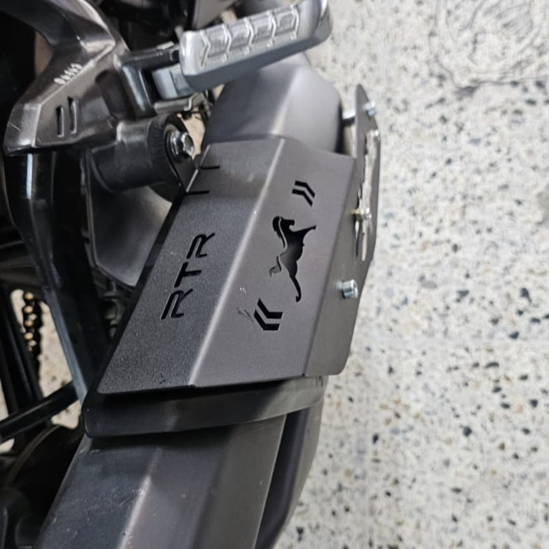 PROTECTOR DE EXOSTO EN ACERO TVS APACHE 160/200 4V GRANDE