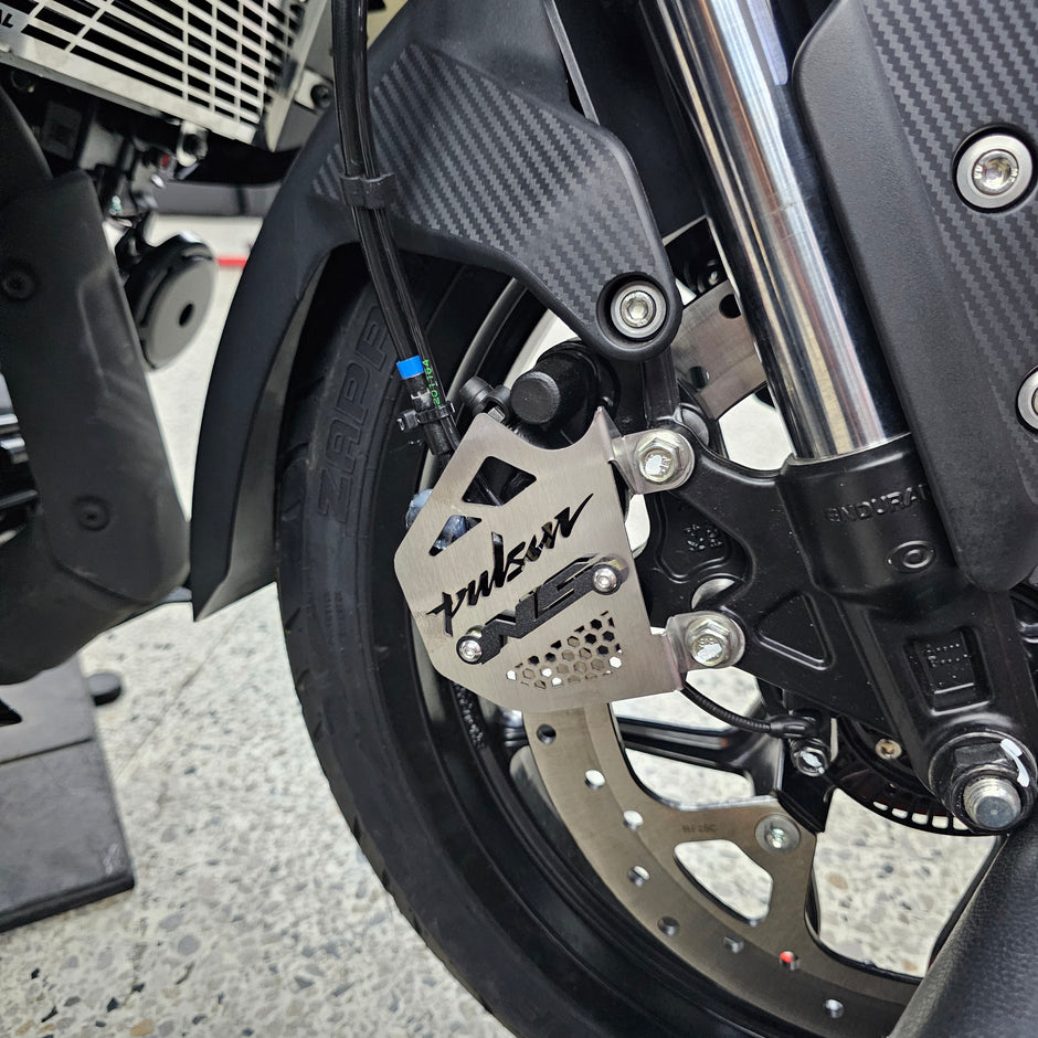 PROTECTOR DE CALIPER EN ACERO BAJAJ PULSAR NS 200 UG - BAJAJ PULSAR NS400Z