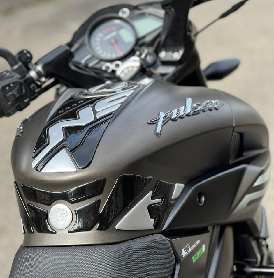 STOMPGRIPS - PROTECTORES DE TANQUE LUXUS PROTECT BAJAJ PULSAR NS400Z - PULSAR NS 200 - 160 - 150 - 125 UG