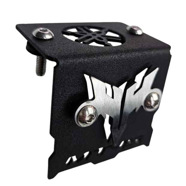 PROTECTOR DE BOMBA O DEPOSITO DE LIQUIDO DE FRENO DELANTERO EN ACERO YAMAHA MT-15