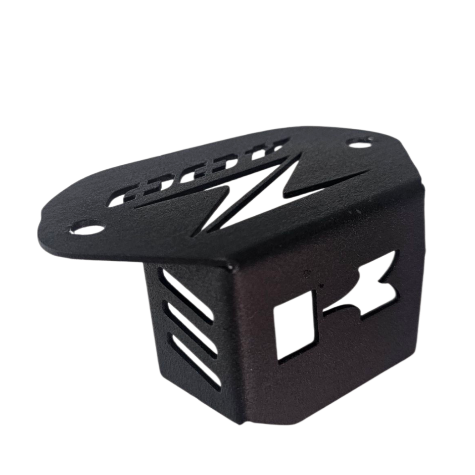 PROTECTOR DE BOMBA O DEPOSITO DE LIQUIDO DE FRENO DELANTERO EN ACERO KAWASAKI Z400