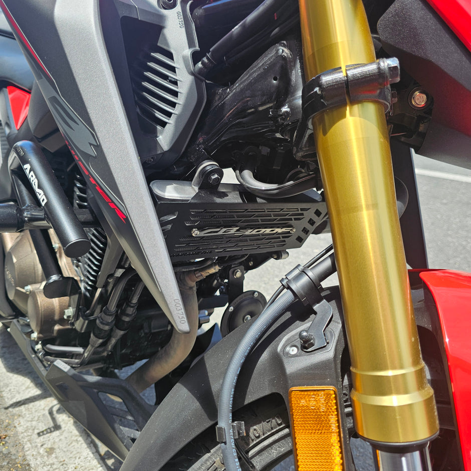 PROTECTOR DE RADIADOR EN ACERO HONDA CB300F